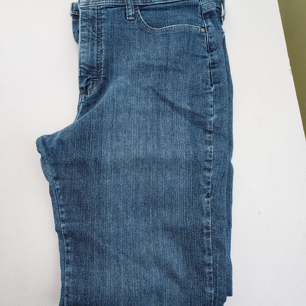 Jeans - Picture 2 of 3